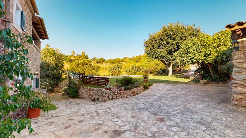 Foto a496ca81-d6ac-4aa0-b76a-5b0a93ea2853. Masia amb piscina a Portocolom Felanitx