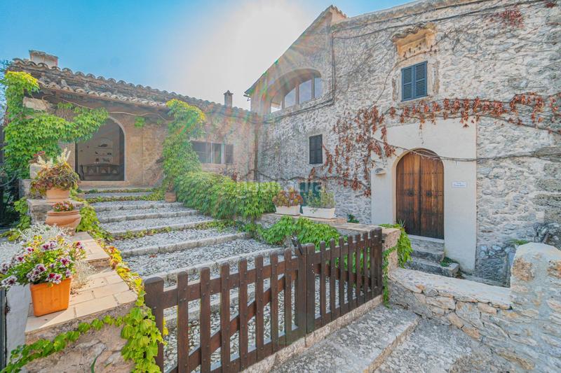 Foto 8d85996c-6eac-44c0-9fed-be8d70ad7cdd. Casa con parcheggio in Bunyola