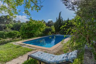 Masia a Manacor Centre. Finca rústica con piscina rodeada de naturaleza en manacor