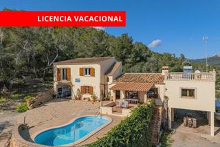 Masia a Manacor Centre. Finca con vistas al mar, piscina privada y licencia vacacional e