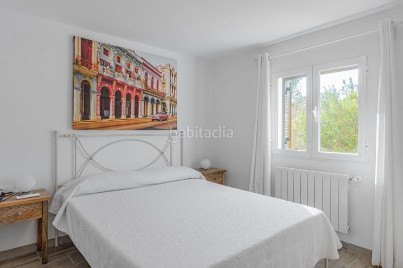 Foto 43088b0e-311e-42a8-bd64-e161a9e5d5eb. Chalet  con dos apartamentos en cala santanyi con jardín y piscina en Santanyí