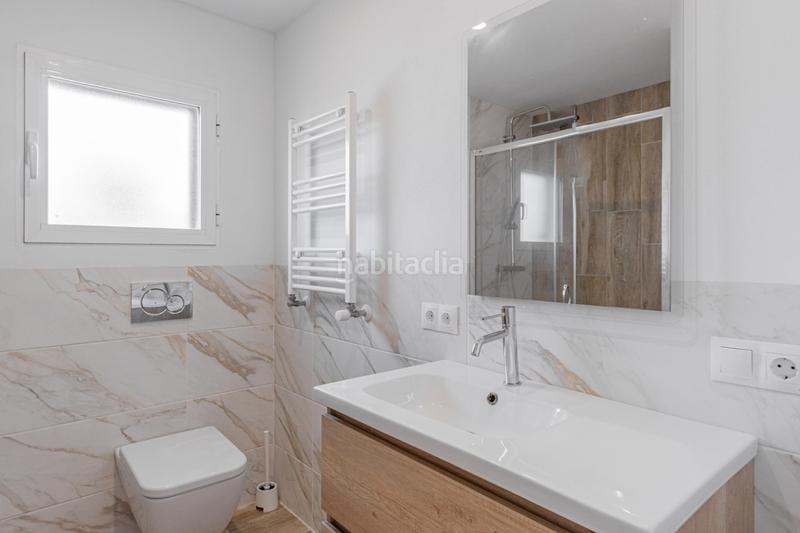 Foto aa09a438-f365-48ac-9d79-384603eaab5b. Chalet  con dos apartamentos en cala santanyi con jardín y piscina en Santanyí
