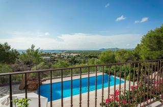 Xalet a Sant Carles. Villa de lujo en santa eulalia del rio con licencia vacacional p