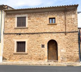 Casa aparellada a Santanyí Poble. Casa tradicional en el centro histórico de santanyi