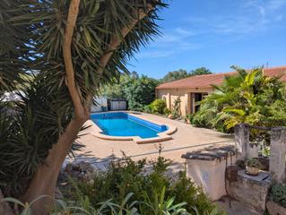 Mas à Montuïri. Finca ecuestre con licencia vacacional