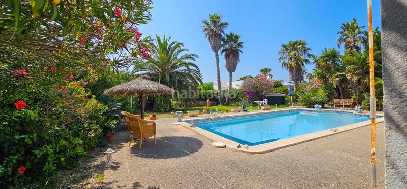 Foto ce697087-7d12-4775-9411-2bd3c979440f. Casa villa 4 hab con piscina sobre una parcela amplia de 1027m en Sant Lluís