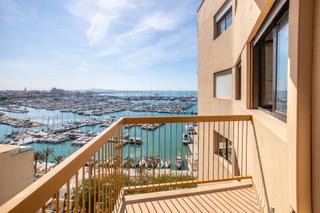 Flat in Son Armadams. Piso con vistas al paseo marítimo y a la catedral