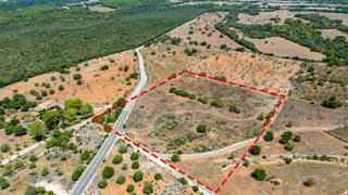 Terreno residencial en Petra. Solar con licencia a pocos minutos son serra de marina