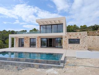 Chalet in Manacor Centre. Chalet a estrenar con piscina y vistas en manacor.