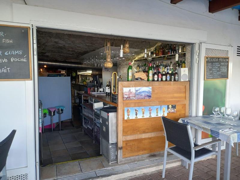 Foto c9ee9df1-4a50-47d4-ba29-769407c93c65. Locale commerciale in Es Castell Es Castell