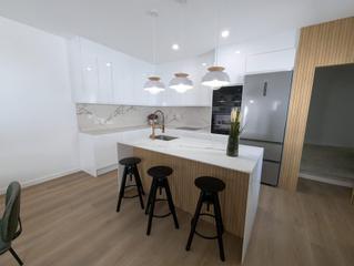 Casa adossada a Maria de la Salut. Amplia vivienda tradicional con garaje, terrazas y múltiples acc