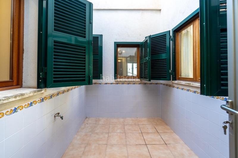 Foto 1c3a22f1-3722-4c96-8ff3-11fcaa469323. Édifice dans Manacor centre Manacor