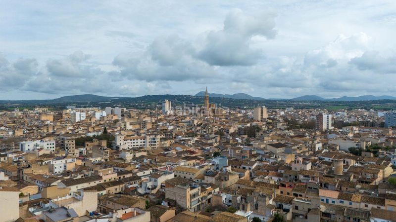 Foto 195c3c5d-c9f7-4a14-ba1e-8d125496964e. Casa amb aparcament piscina a Manacor centre Manacor