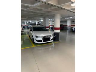 Autoparkplatz in Bruc 21. Plaza para coche grande