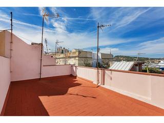 Àtic  Mar 63. Ático con terraza privada y vistas al puerto en la barceloneta