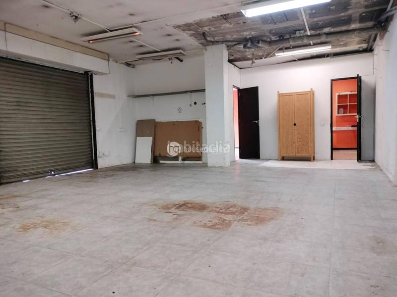 Foto 19f2a32c-26d7-42a9-ba17-7a1e24ffa097. Location local commercial dans Sants-Badal Barcelona