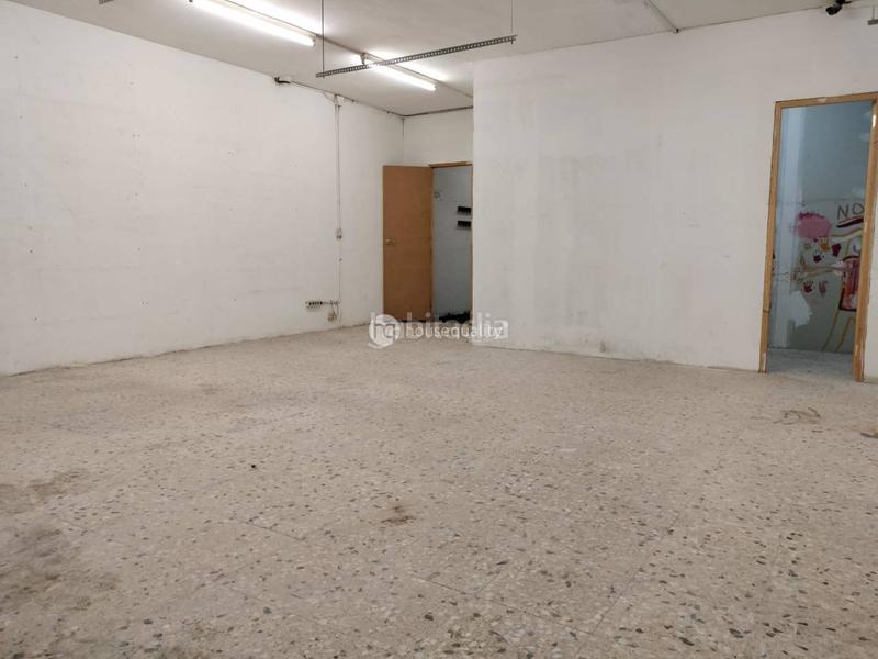 Foto 1e9baea7-dab6-486d-ac9e-9f3519d58858. Location local commercial dans Sants-Badal Barcelona