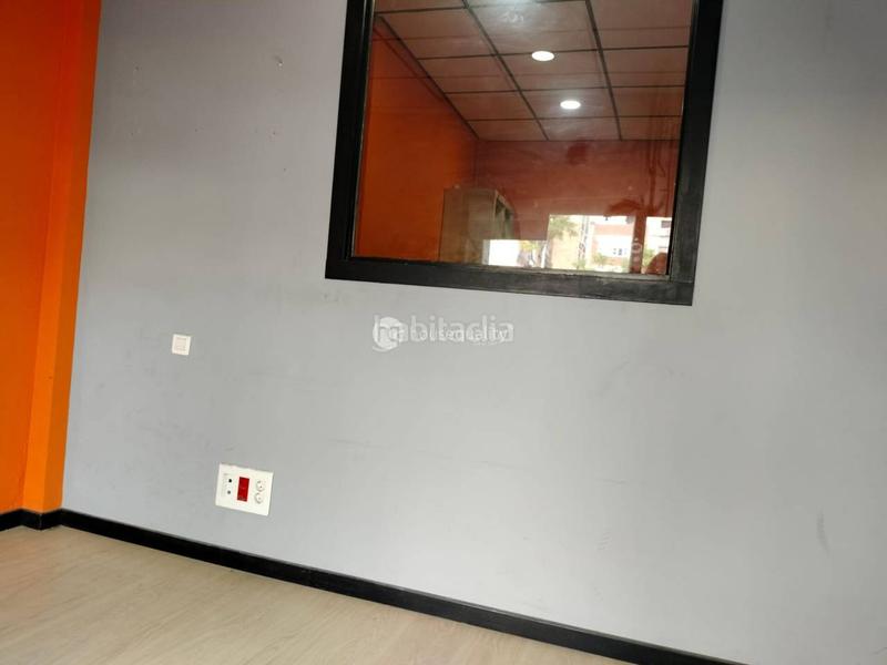Foto 0f00c943-51f0-4c0b-b5df-6283984074c5. Rent business premise in Sants-Badal Barcelona