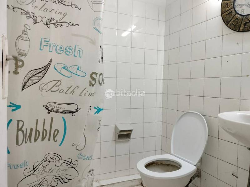 Foto efaf2e88-93b0-4b9e-913e-4b57d9db9651. Rent business premise in Sants-Badal Barcelona