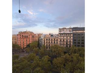 Pis  Gran via de les corts catalanes. Piso reformado a estrenar en finca regia en el eixample, con luz