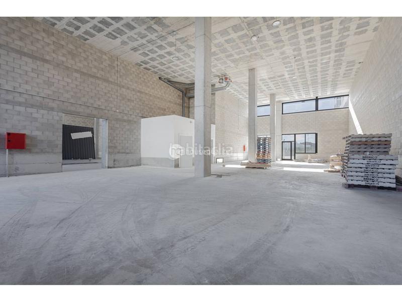 Foto c62d61e6-ce5f-4b92-9634-37096d22a686. Location bâtiment à usage industriel dans pablo iglesias 21 dans Hospitalet de Llobregat (L´)