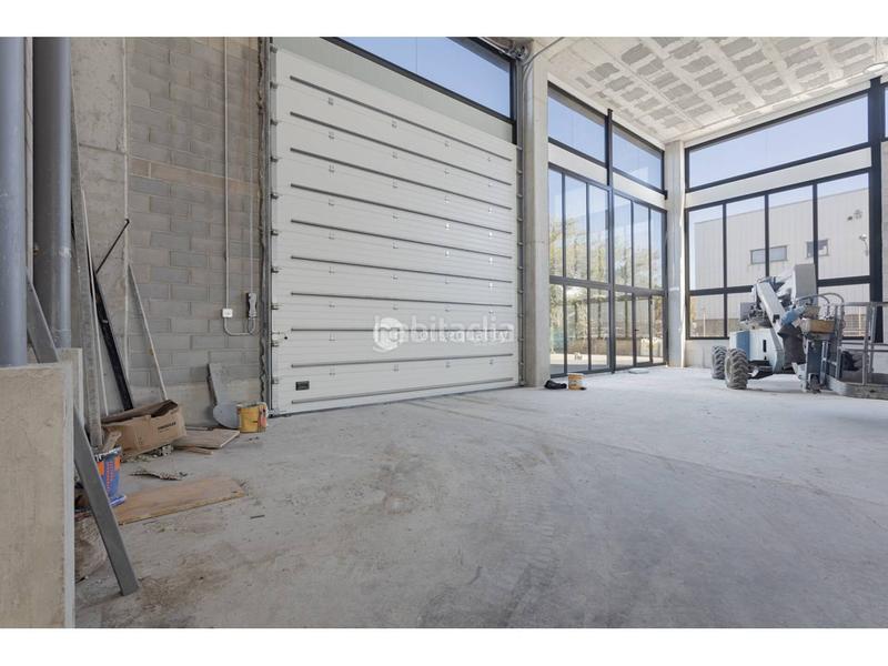 Foto 3e56dfe1-d523-4ead-b3ba-650db0ac1308. Rent industrial building in pablo iglesias 21 in Granvia LH Hospitalet de Llobregat (L´)