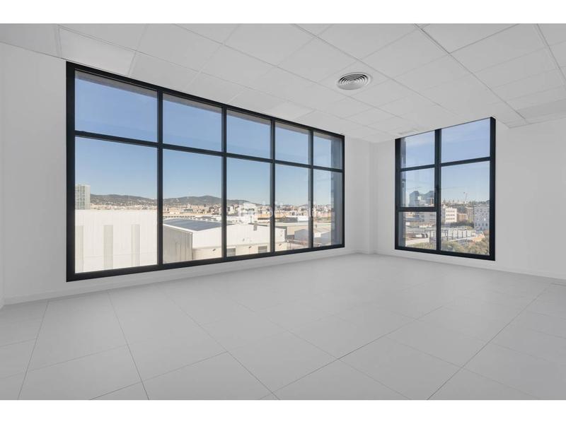 Foto 9074ac55-0cfb-407b-bbd5-705ec3301464. Rent office space in pablo iglesias 21 in Granvia LH Hospitalet de Llobregat (L´)