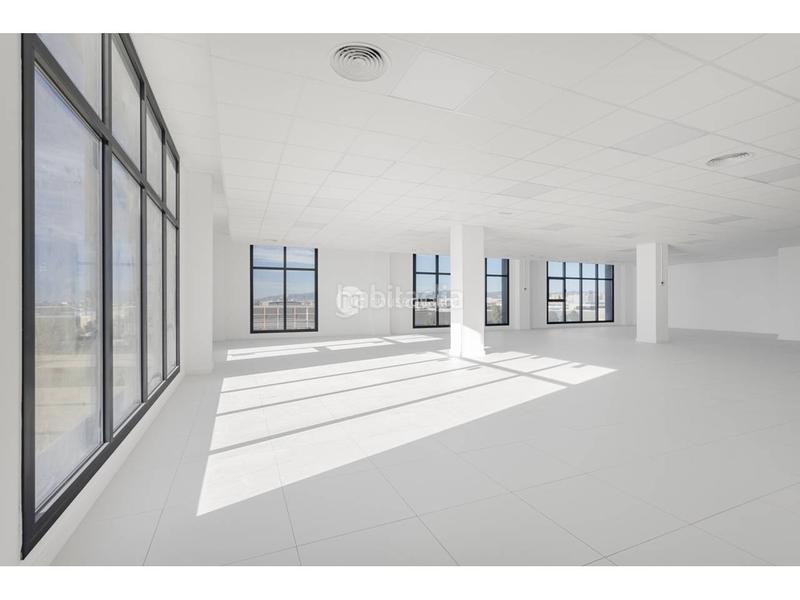 Foto d43051e8-ef7d-4dad-bb29-d0b51a100991. Rent office space in pablo iglesias 21 in Granvia LH Hospitalet de Llobregat (L´)
