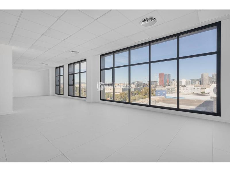 Foto eaa5da11-21e1-4b68-aafe-40db1e94e86b. Rent office space in pablo iglesias 21 in Granvia LH Hospitalet de Llobregat (L´)