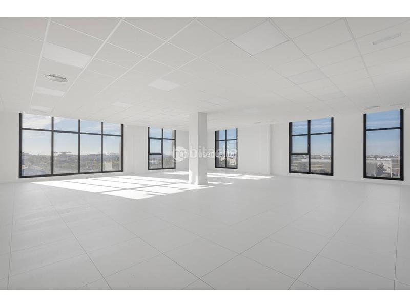 Foto 8b268fbf-218a-40f4-841c-48c2969954d0. Miete büro in pablo iglesias 21 in Granvia LH Hospitalet de Llobregat (L´)