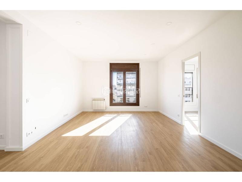 Foto 299ba5e7-d548-44e4-b9cc-a003470650de. Pis amb calefacció aparcament a Dreta de l´Eixample Barcelona