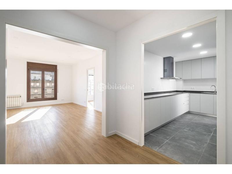 Foto 2e4e9c5d-e22b-4180-a8eb-6aab9416b39f. Pis amb calefacció aparcament a Dreta de l´Eixample Barcelona