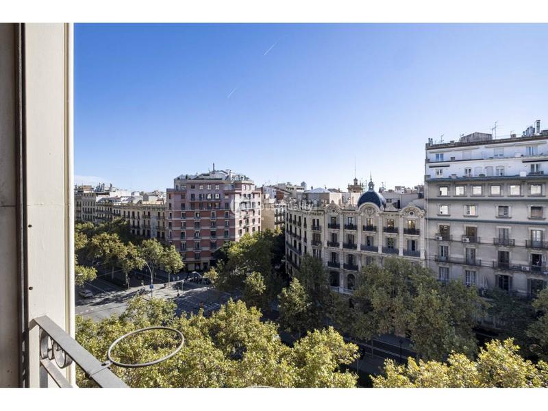 Foto 5a45ce3b-f3fa-40e9-b60e-d30c03c3e448. Pis amb calefacció aparcament a Dreta de l´Eixample Barcelona