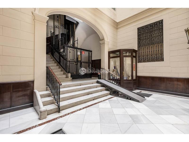 Foto 66319088-a19a-4302-afd7-3119a2e7ad4d. Pis amb calefacció aparcament a Dreta de l´Eixample Barcelona