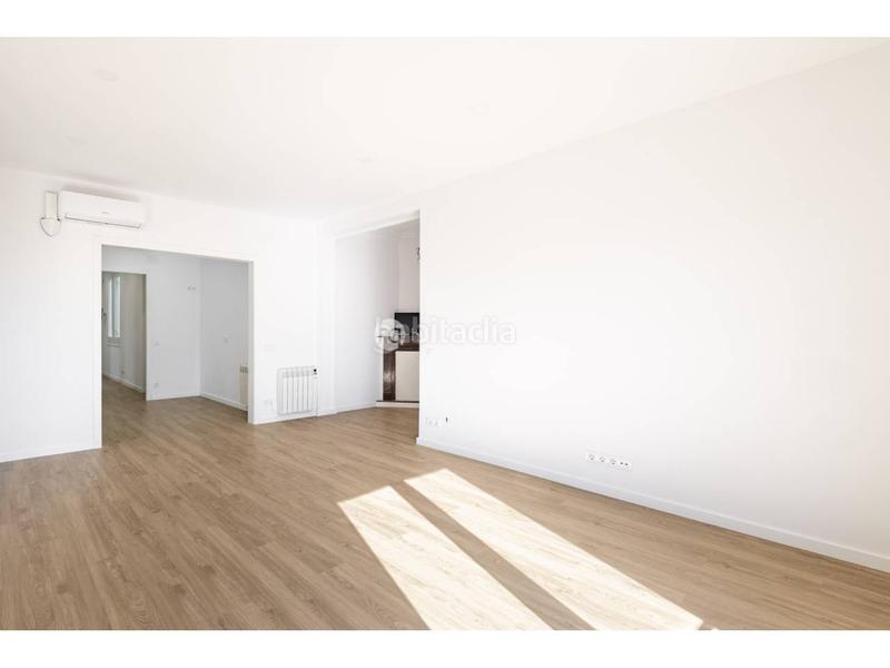 Foto ca59cf96-ad89-431b-96ef-1279f05cbd33. Pis amb calefacció aparcament a Dreta de l´Eixample Barcelona