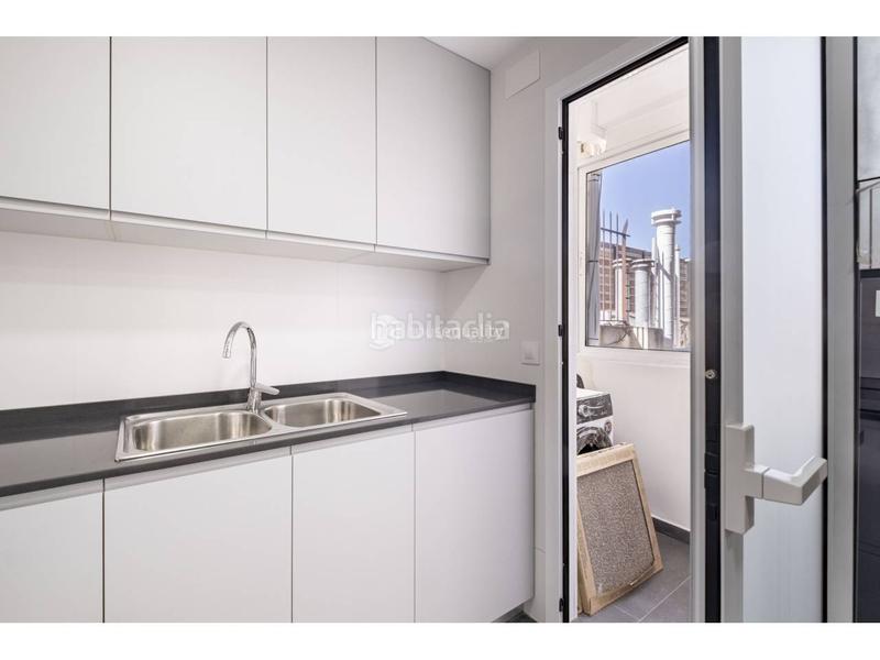 Foto f412e2a6-5770-4523-b444-26c603c0cf26. Pis amb calefacció aparcament a Dreta de l´Eixample Barcelona