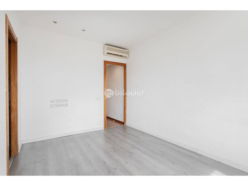 Foto b0fa4823-c7c0-4a35-bd25-848c50087791. Pis a Guinardó Barcelona