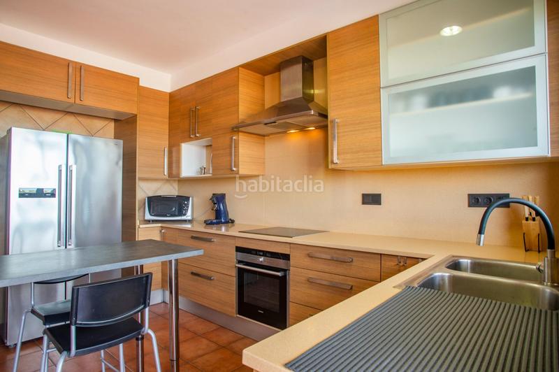 Foto 21908e97-8359-4ef4-98b4-cfd6c6af623e. Casa adossada amb aparcament piscina a Fondo Somella Vilanova i la Geltrú