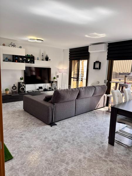 Foto fc12d3df-1723-446a-836c-249619cae6e5. Piso espectacular piso en el corazón de vilanova con amplios balcones, luz todo el día y opción de parking doble en Vilanova i la Geltrú