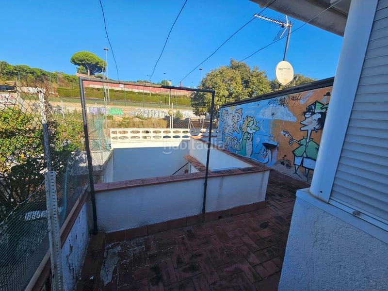 Foto 106b8a92-d00d-476f-bd52-1f5ec001e38f. Reihenhaus in Morera Badalona