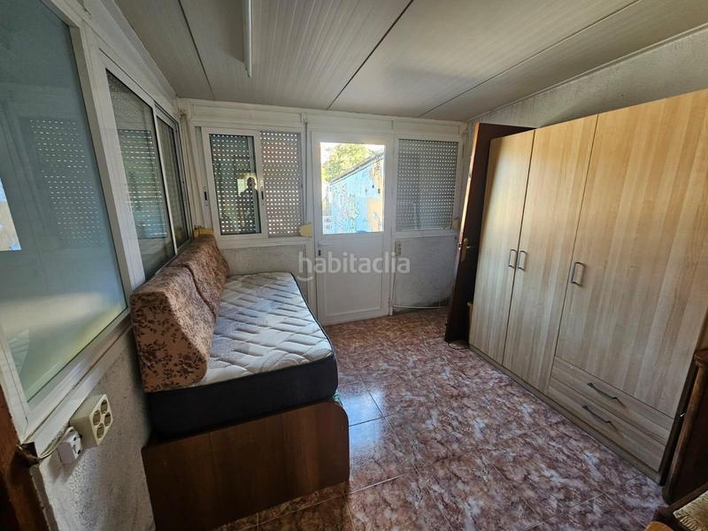 Foto ae8b9b9f-8723-45a8-9e83-97bf2ee5614c. Reihenhaus in Morera Badalona