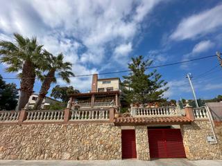 Chalet  Carrer la muga. **chalet independiente en venta con vistas al mar - ideal para d