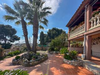 Chalet  Carrer la muga. **chalet independiente en venta con vistas al mar - ideal para d