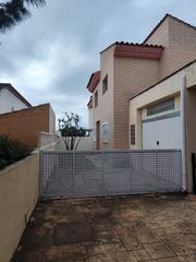 Chalet  Avinguda londres. Magnífico chalet listo para entrar a vivir