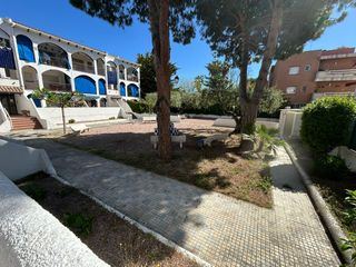 Etagenwohnung  Carrer narcís monturiol. Piso reformado con terraza de 25 m² cerca de la playa y la estac
