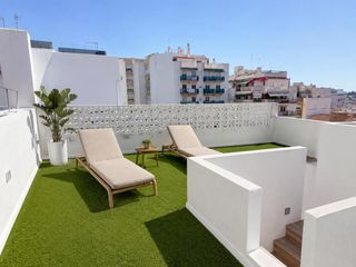 �tic  Carrer del pare gar�. �tico c�ntrico con terraza a pie de comedor + terraza solarium y