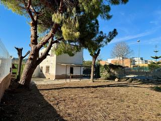 Casa a Fondo Somella. Casa en venta en fondo somella de vilanova con parcela de 470 me