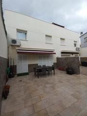 Casa adossada  Riu ebre