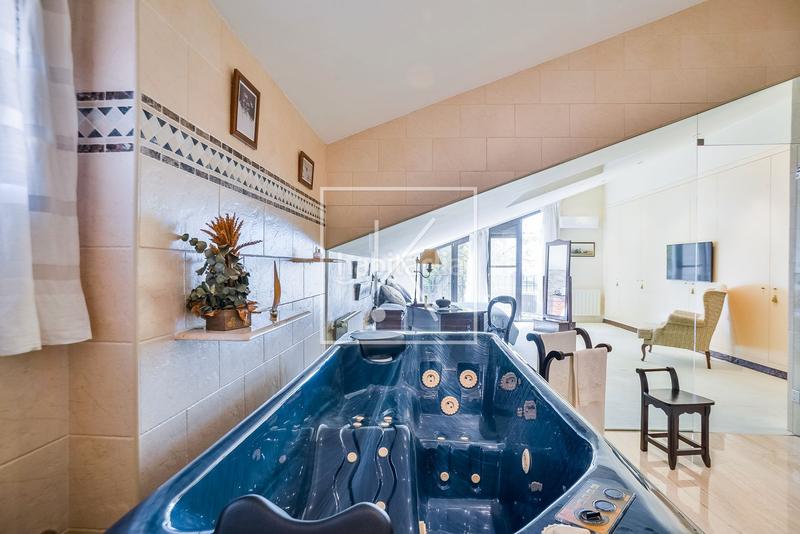 Foto b35385cf-b7cd-4c76-9671-08ca171c6fb8. Chalet en Alfinach - Monasterios Puçol
