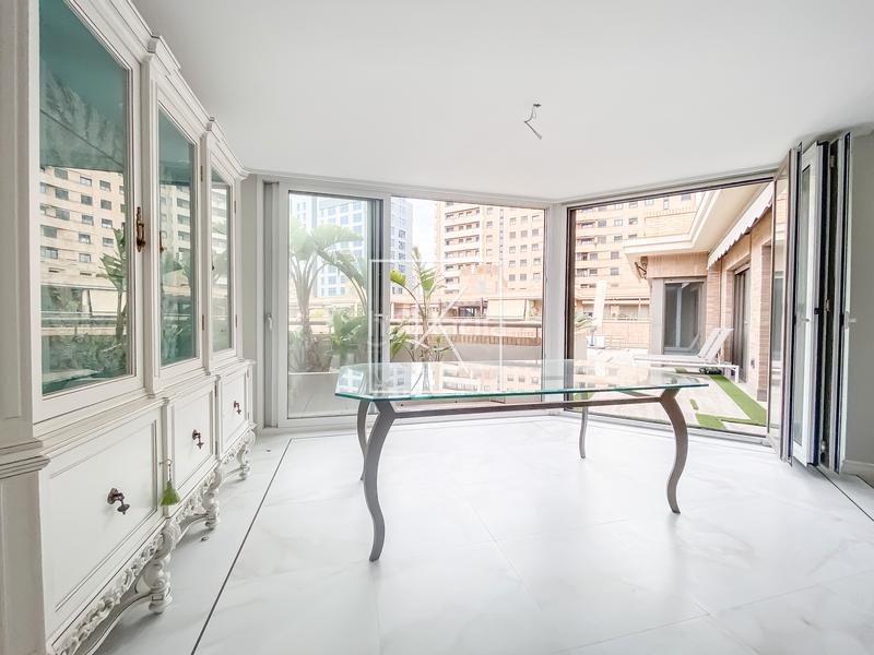 Foto 684c80d7-1463-4a76-b6ab-110558f0e055. Attique avec cheminée chauffage parking piscine dans Valencia